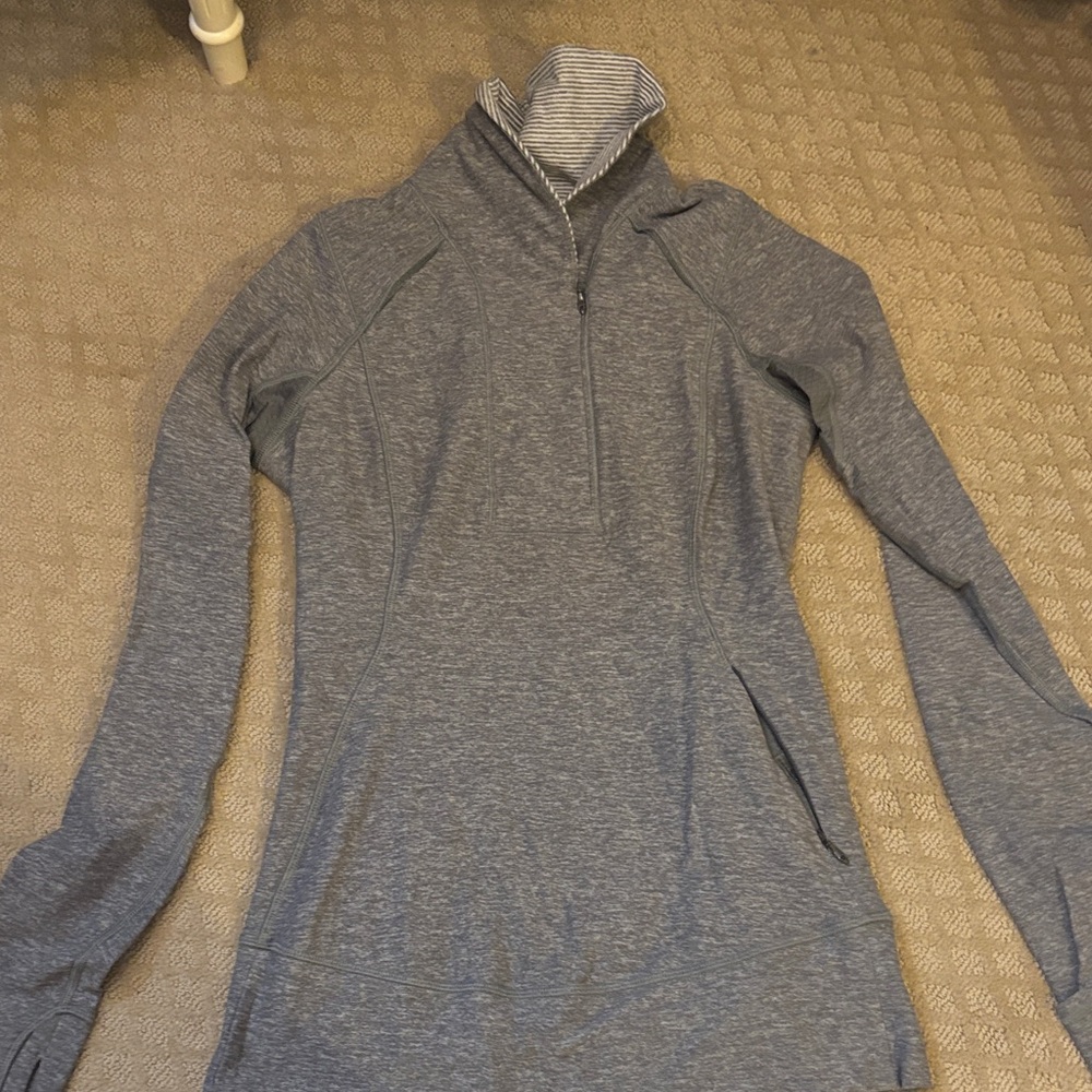 Lululemon Define Gray knit Quarter-Zip Pullover Sz 4.